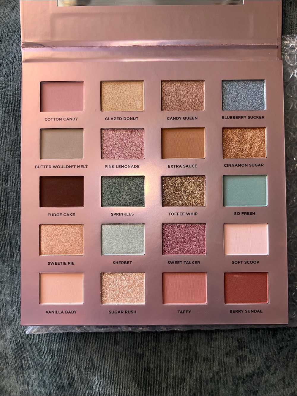 Iconic London Treat Yourself Eyeshadow Palette - Pink & Neutral Shades